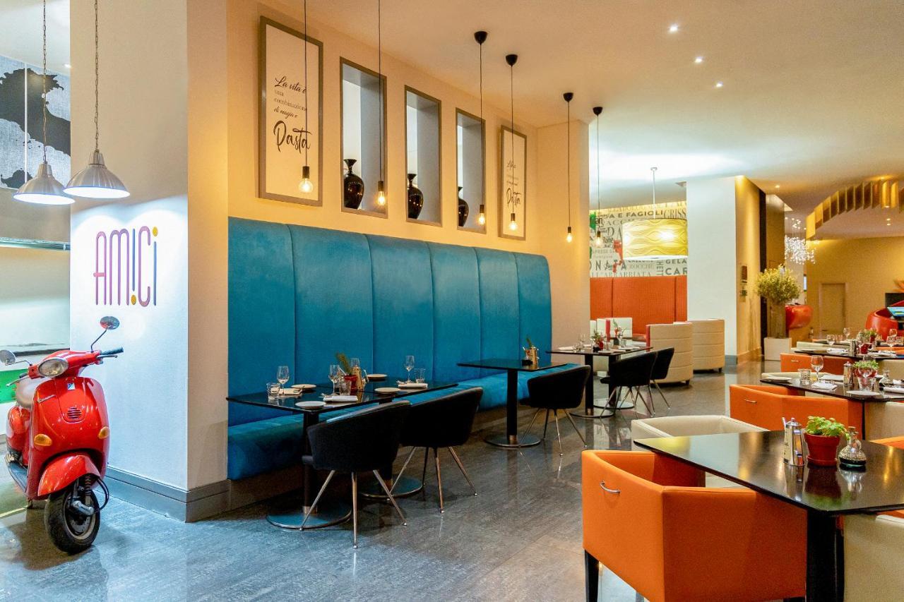 Ibis Mall Avenue Dubai Bagian luar foto