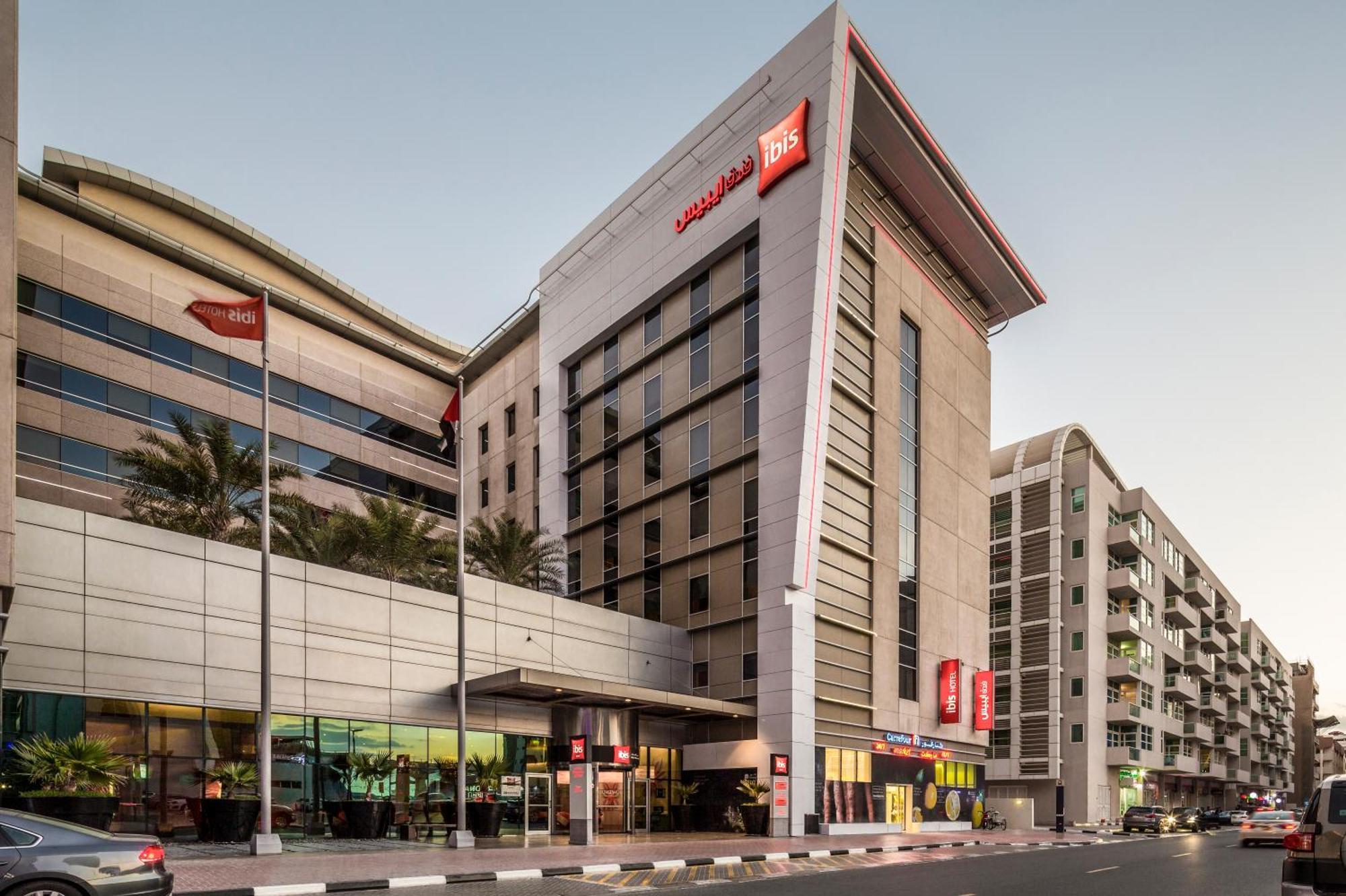 Ibis Mall Avenue Dubai Bagian luar foto