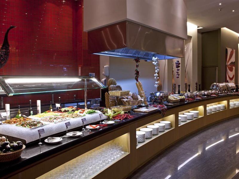 Ibis Mall Avenue Dubai Bagian luar foto